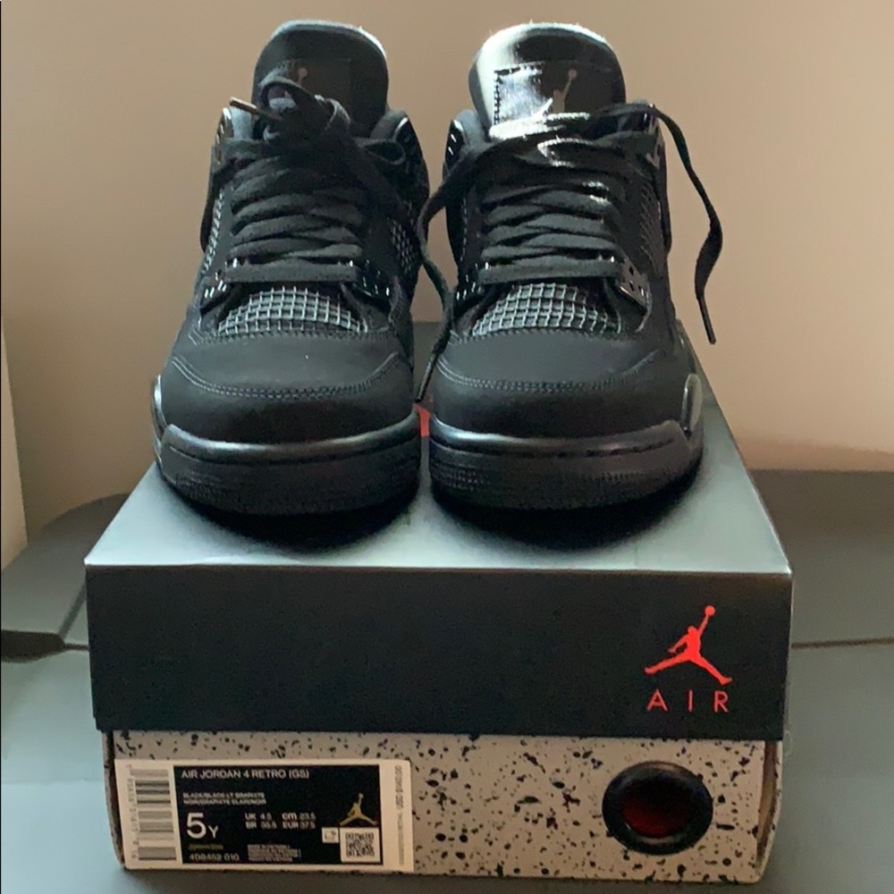 Air Jordan 4 Retro